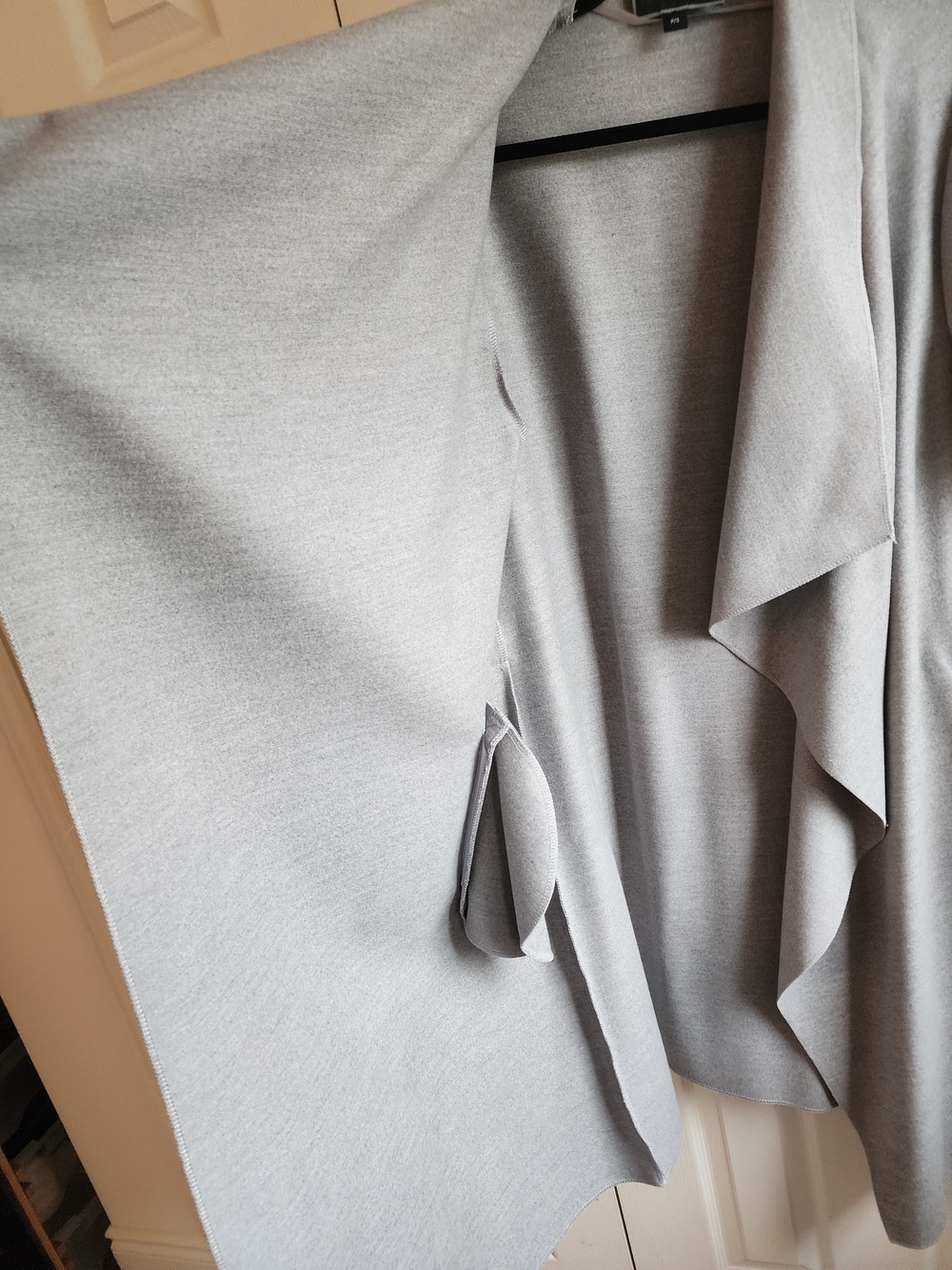 Le Chateau Gray Waterfall Tie-Waist Coat Size SM - Picture 6 of 10